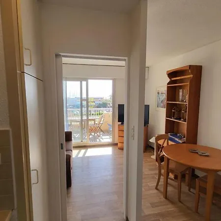 Apartment Studio Hyeres, 1 Piece, 2 Personnes - Fr-1-335-147