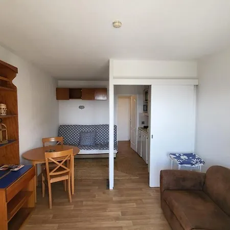Studio Hyeres, 1 Piece, 2 Personnes - Fr-1-335-147 Lejlighed Hyères