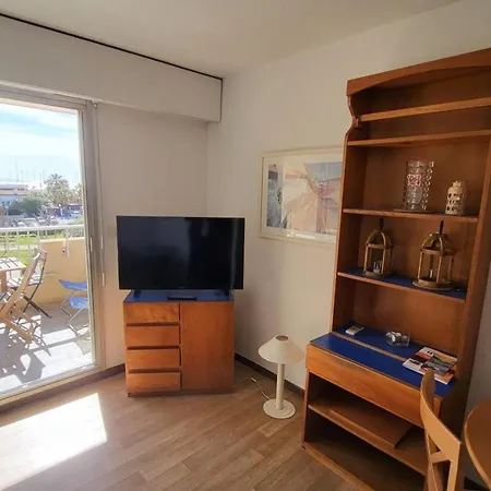 Studio Hyeres, 1 Piece, 2 Personnes - Fr-1-335-147 *