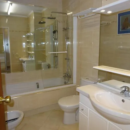 Apartment A Port Avec Loggia Et Parking - Fr-1-335-187